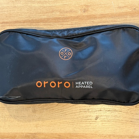 Ororo Black Heated Gloves (Glittens) with Two Battery Packs, Charger, and Case - Picture 7 of 8